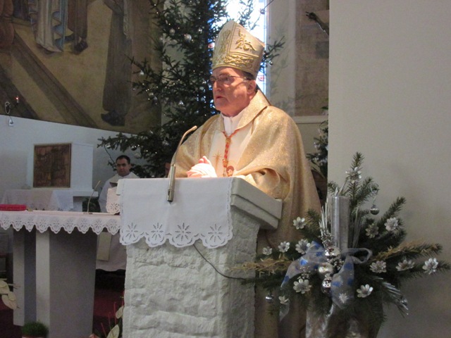 Posjet kardinala Josipa Bozanića župi Sv. Obitelji i sestarskoj zajednici u župi