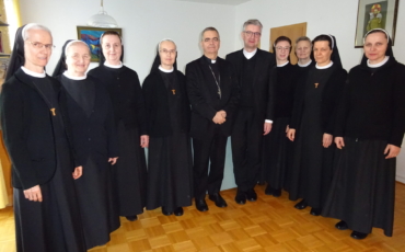 Mainz: Susret nadbiskupa Eterovića i biskupa Kohlgrafa sa sestrama