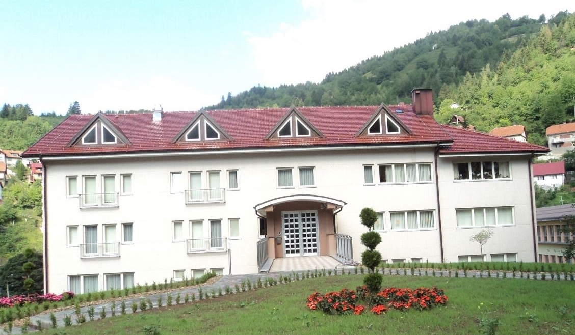 Samostan Preobraženja Gospodinova i “Mala škola” u Varešu
