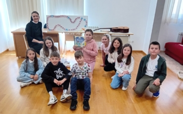Radionica za prvopričesnike i druženje s njihovim roditeljima u Maloj školi