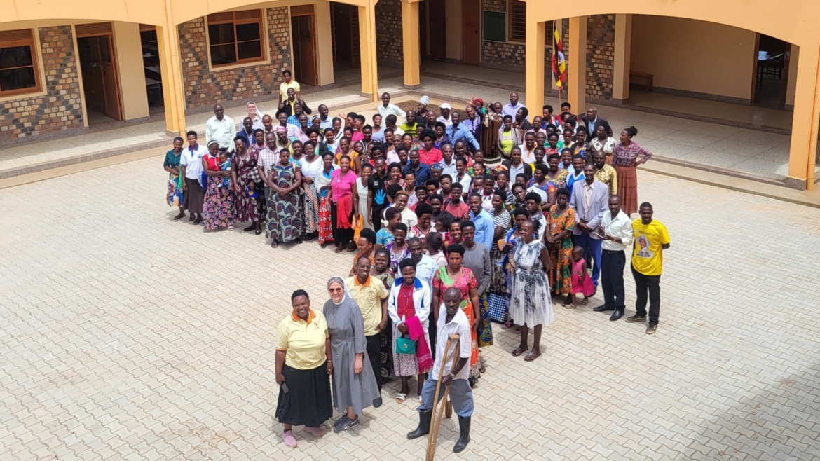 Zazvonilo zvono u Osnovnoj školi sv. Klara u Rwentobu