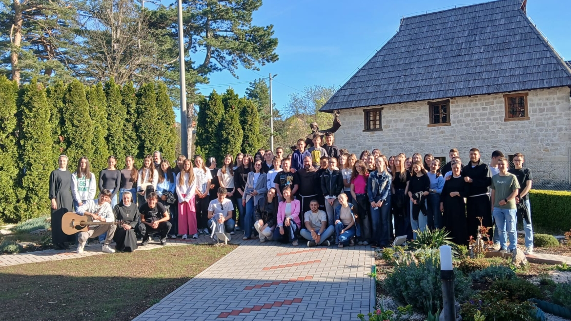 Susret mladih u Livnu uoči Nedjelje Dobrog Pastira