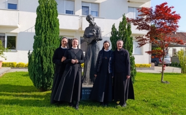 Seminar za juniorke – “Tko umire sebi, rađa se za vječni život!”