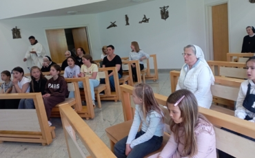Susret s prvopričesnicima iz župe Uznesenja BDM u Uskoplju